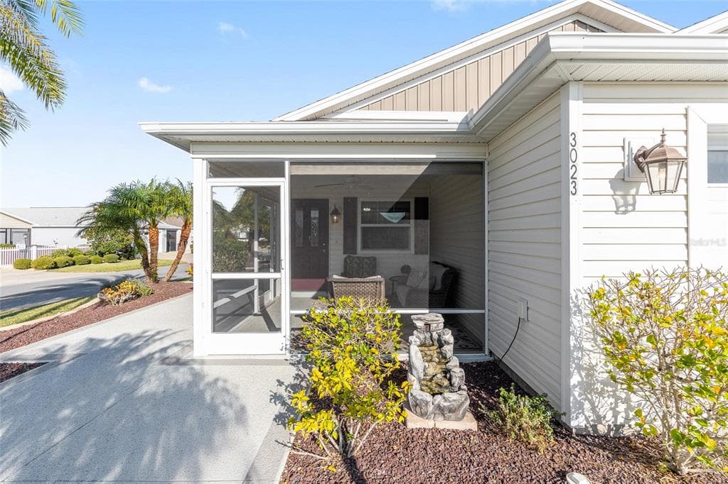 3023 GALLINULE COURT - Interior/Exterior Photo 4 - THE VILLAGES, FL