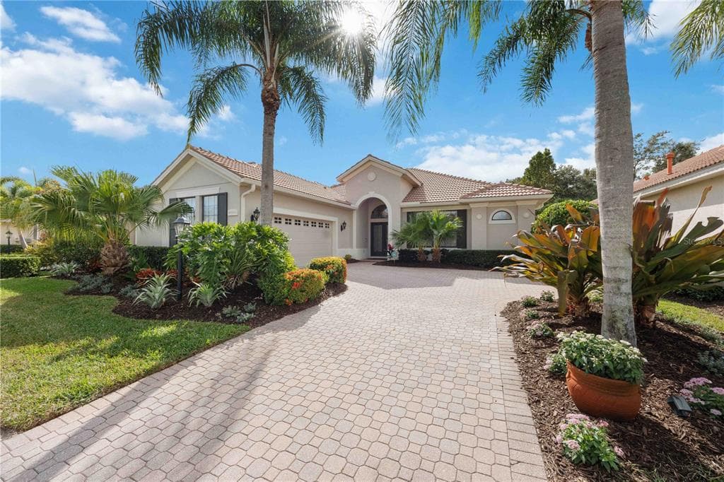 13844 SIENA LOOP - LAKEWOOD RANCH, FL - 2bd/2ba - $699,000