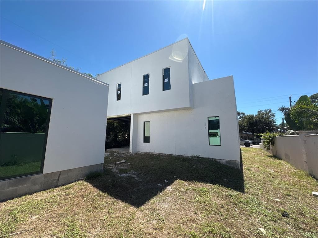 1731 SIESTA DRIVE - Interior/Exterior Photo 4 - SARASOTA, FL