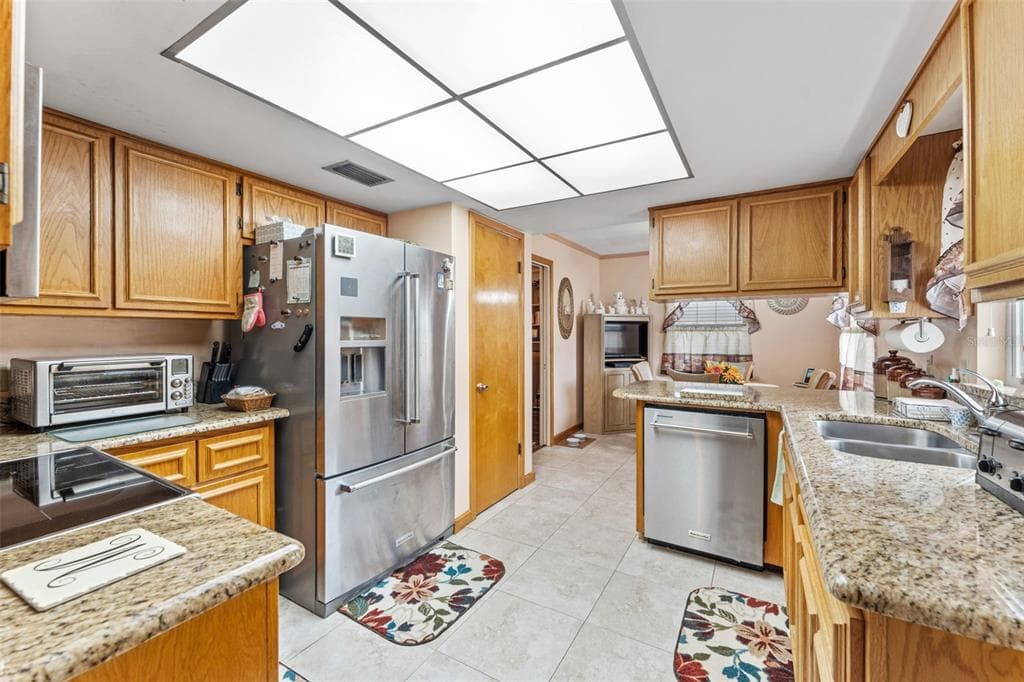 620 RED SAIL LANE - Interior/Exterior Photo 5 - ALTAMONTE SPRINGS, FL