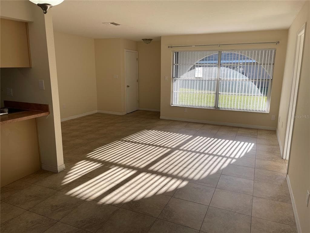 325 DUNDEE DRIVE - Interior/Exterior Photo 5 - POINCIANA, FL