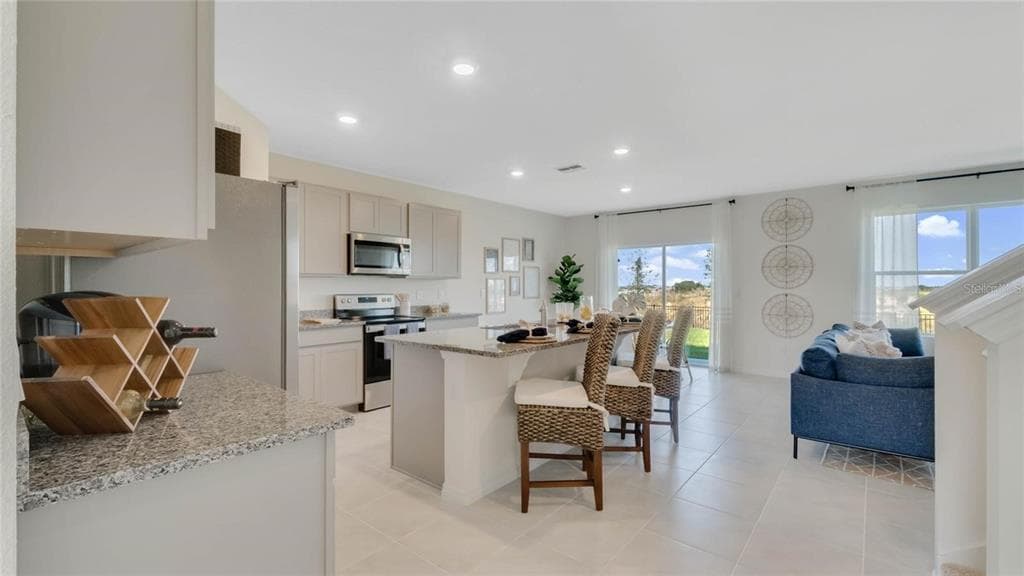 572 LAKE WILDMERE COVE - Interior/Exterior Photo 5 - LONGWOOD, FL