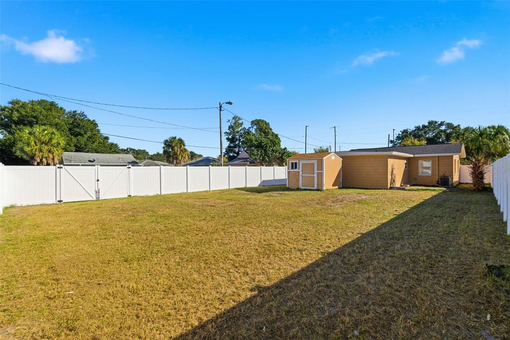 1801 13TH AVENUE S - Interior/Exterior Photo 4 - ST PETERSBURG, FL