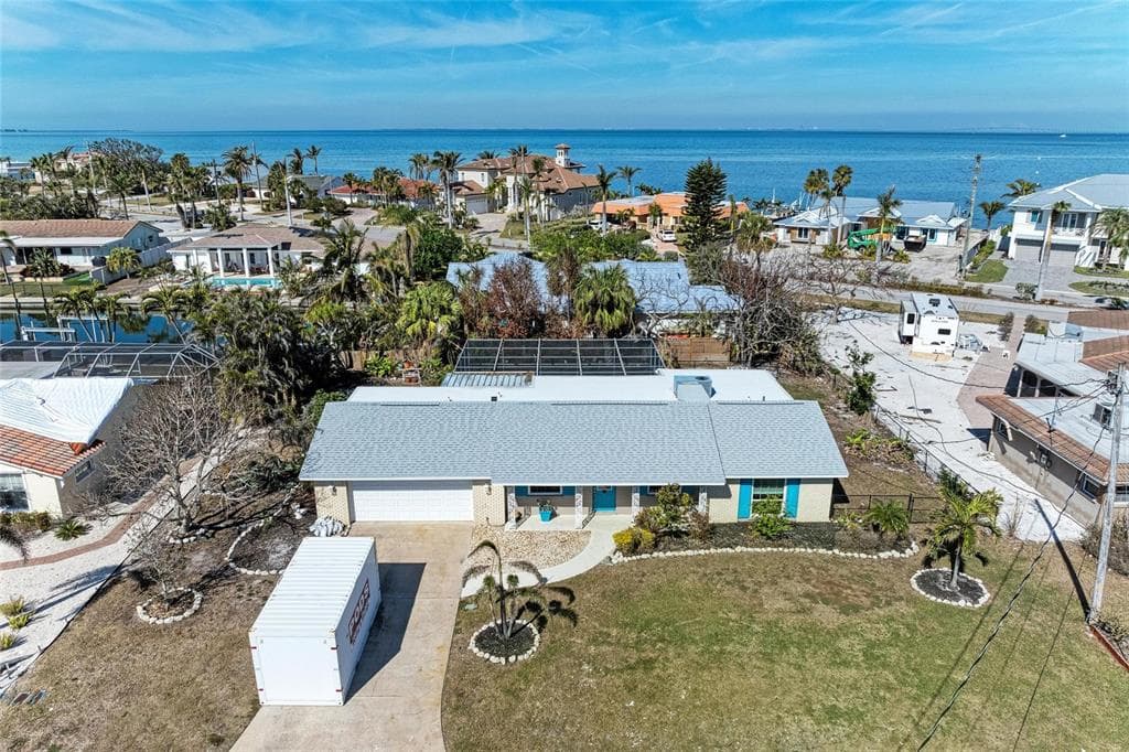 609 FOXWORTH LANE - Interior/Exterior Photo 4 - HOLMES BEACH, FL