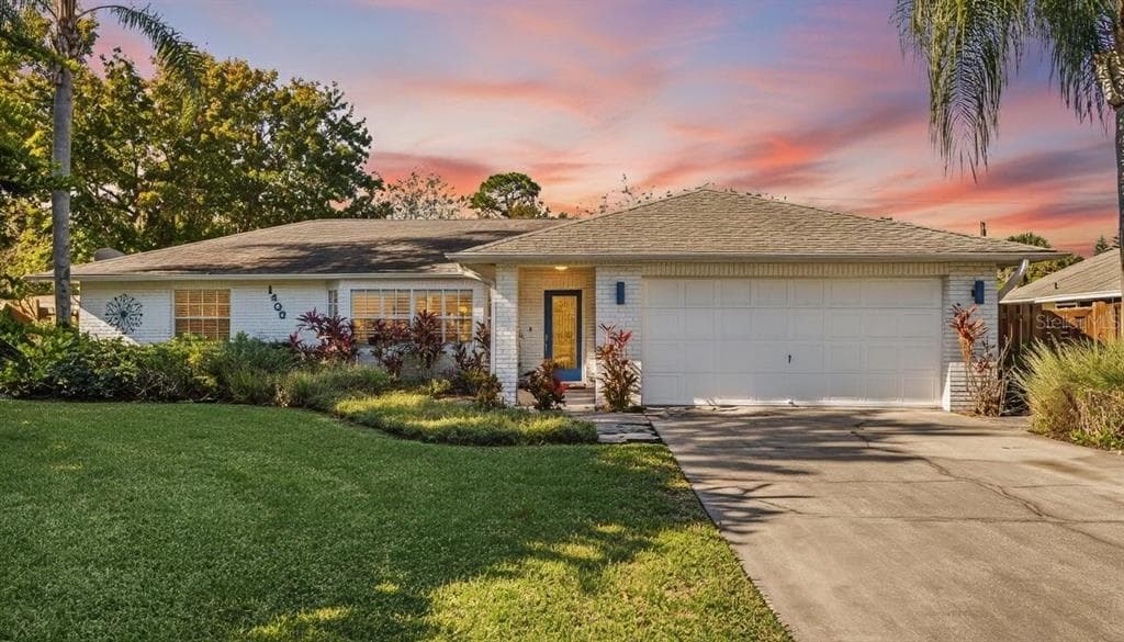 1408 TRAVELERS PALM DRIVE - EDGEWATER, FL - 3bd/2ba - $295,000