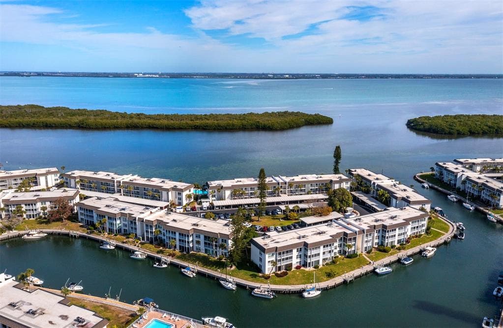 4430 EXETER DRIVE UNIT 106 - Interior/Exterior Photo 2 - LONGBOAT KEY, FL