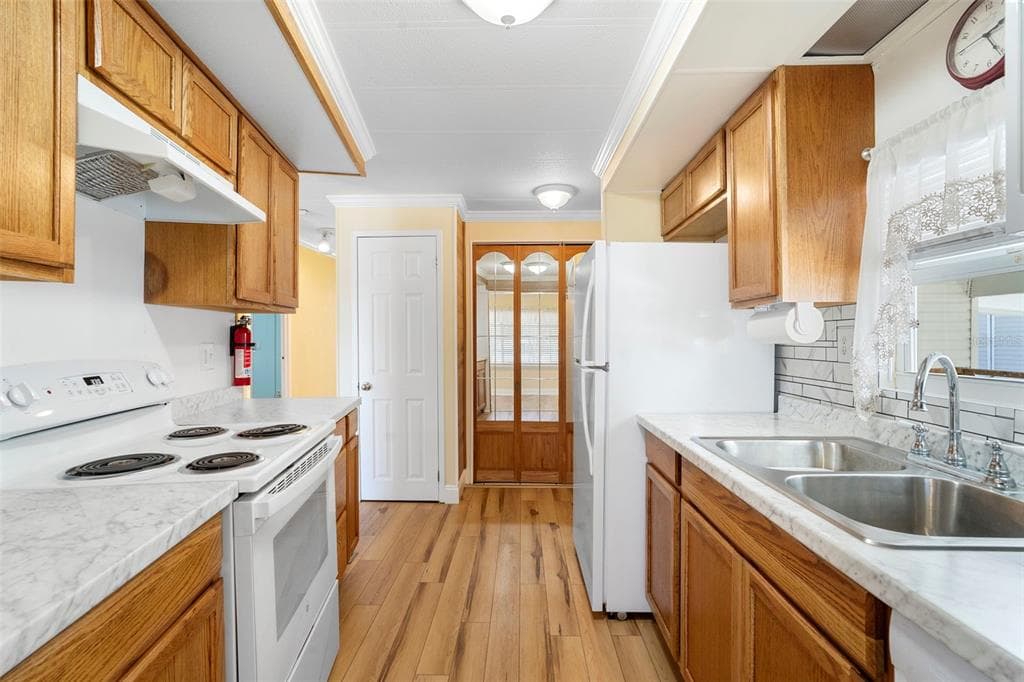 105 FLORENCE BOULEVARD - Interior/Exterior Photo 3 - DEBARY, FL