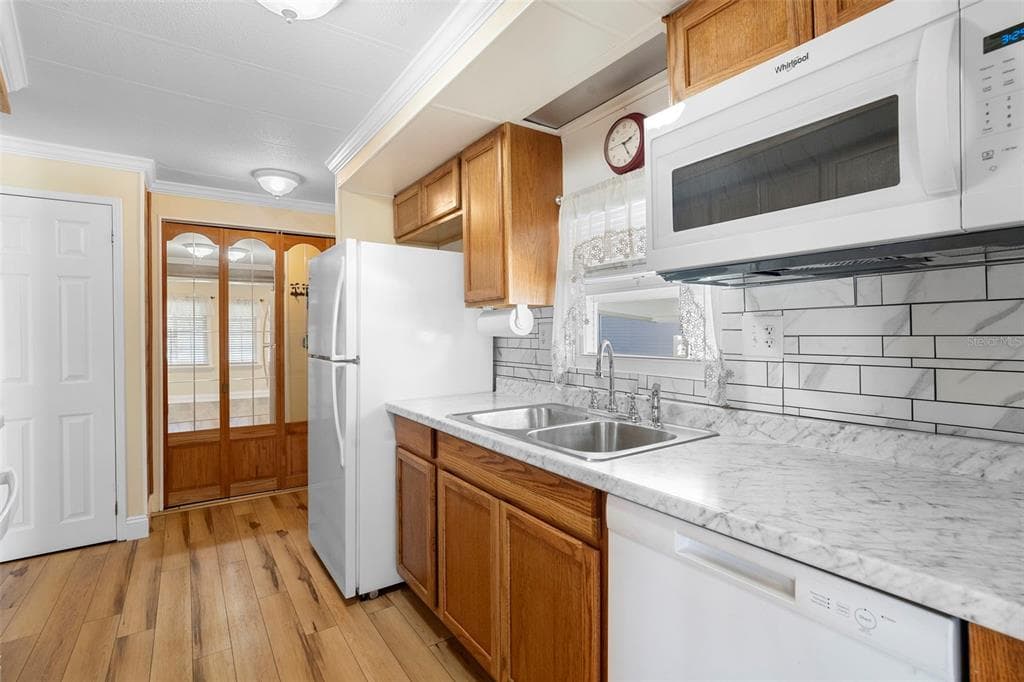 105 FLORENCE BOULEVARD - Interior/Exterior Photo 5 - DEBARY, FL