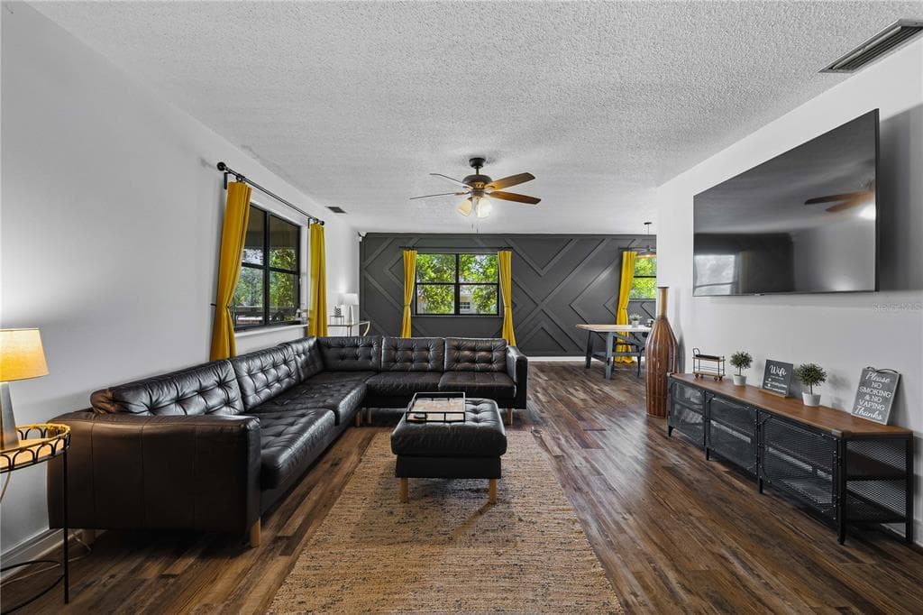 11626 TIMBER RIDGE DRIVE - Interior/Exterior Photo 5 - TAMPA, FL