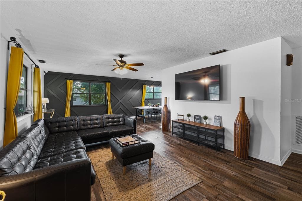 11626 TIMBER RIDGE DRIVE - Interior/Exterior Photo 4 - TAMPA, FL