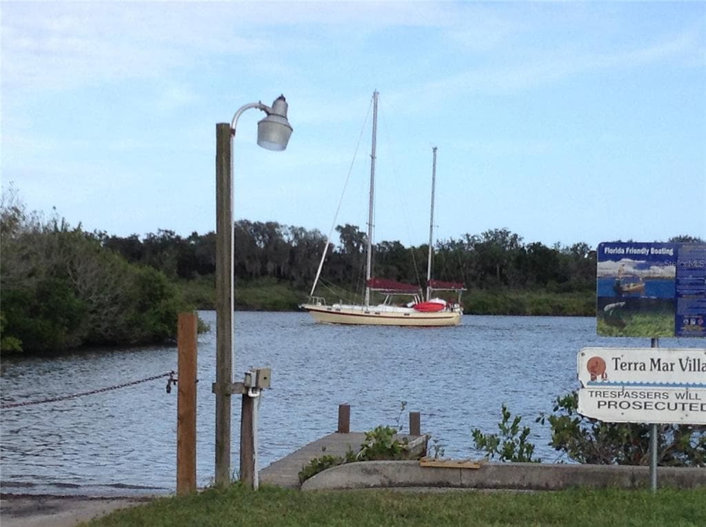 4337 INDIAN RIVER DRIVE W - Interior/Exterior Photo 4 - EDGEWATER, FL