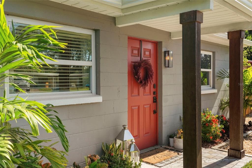 7095 111TH STREET - Interior/Exterior Photo 2 - SEMINOLE, FL