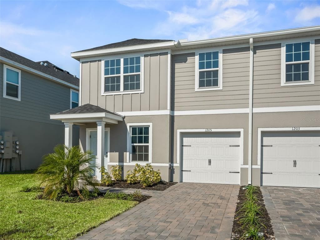 1205 PORT BLUE WAY - Interior/Exterior Photo 4 - LADY LAKE, FL