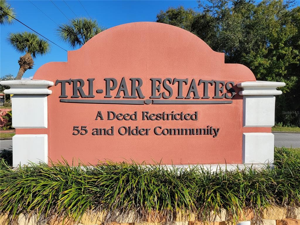 1817 INNISBROOK LANE - Interior/Exterior Photo 2 - SARASOTA, FL