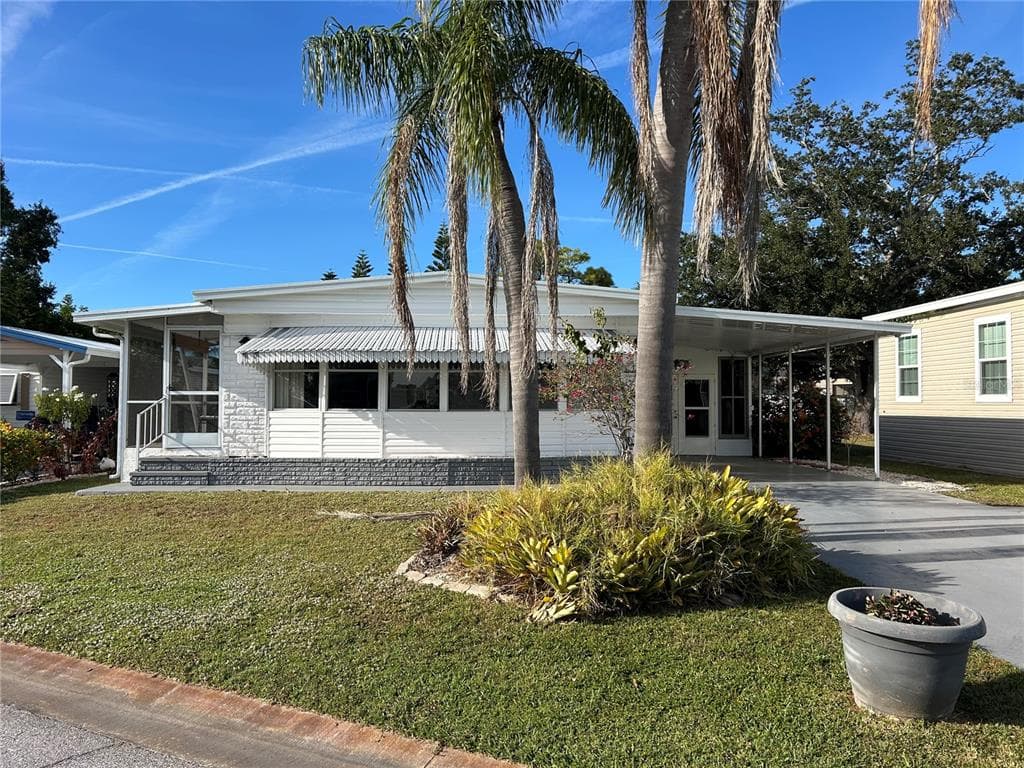 1817 INNISBROOK LANE - Interior/Exterior Photo 3 - SARASOTA, FL