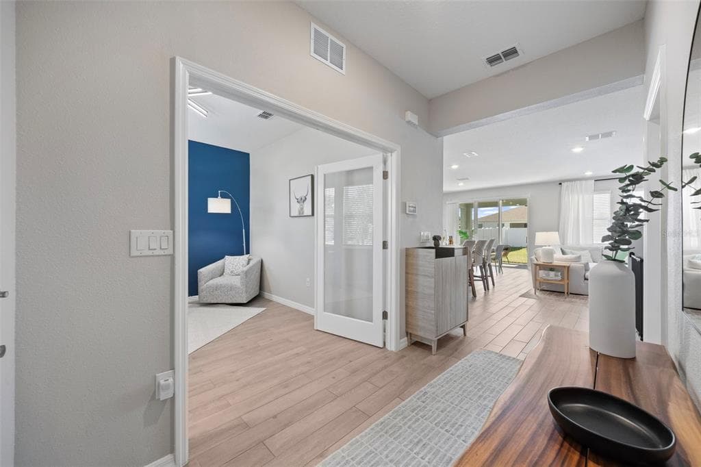 10906 KIDRON VALLEY LANE - Interior/Exterior Photo 4 - TAMPA, FL