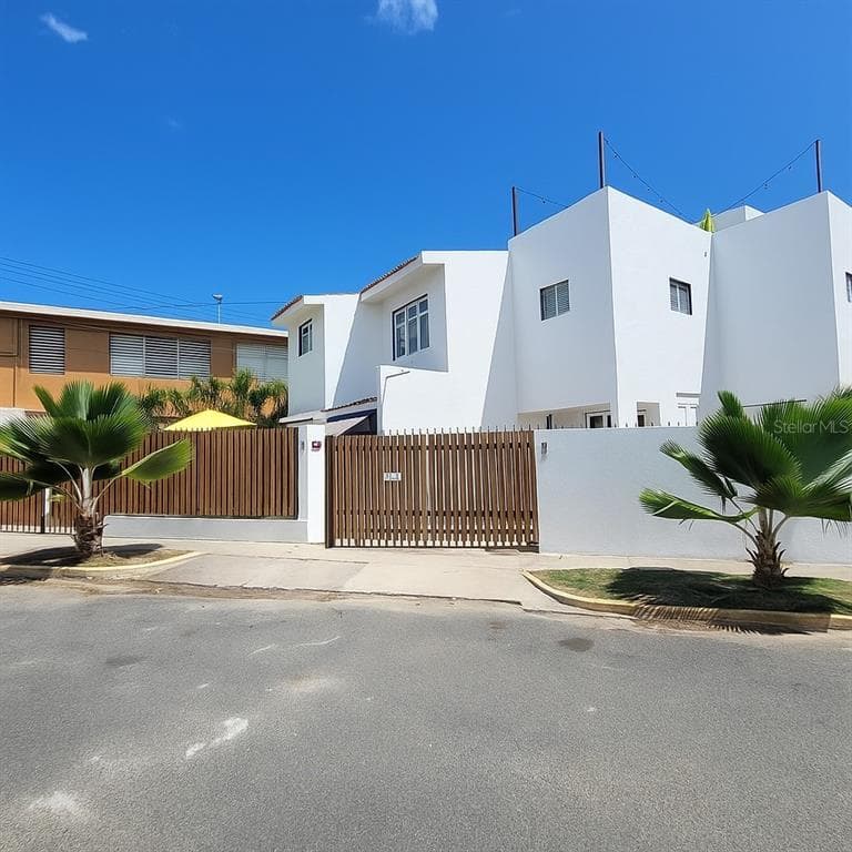 2301 SOLDADO CRUZ - 6bd/5ba - $1,575,000 - SAN JUAN, PR