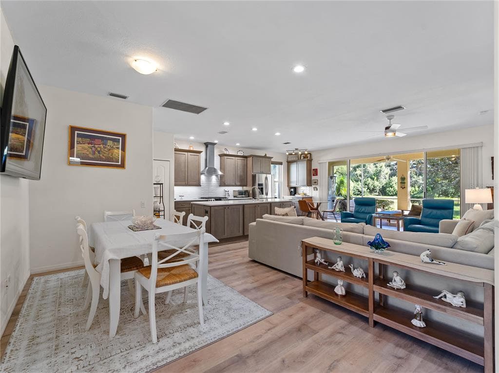 8419 WHISPERING WOODS COURT - Interior/Exterior Photo 4 - LAKEWOOD RANCH, FL