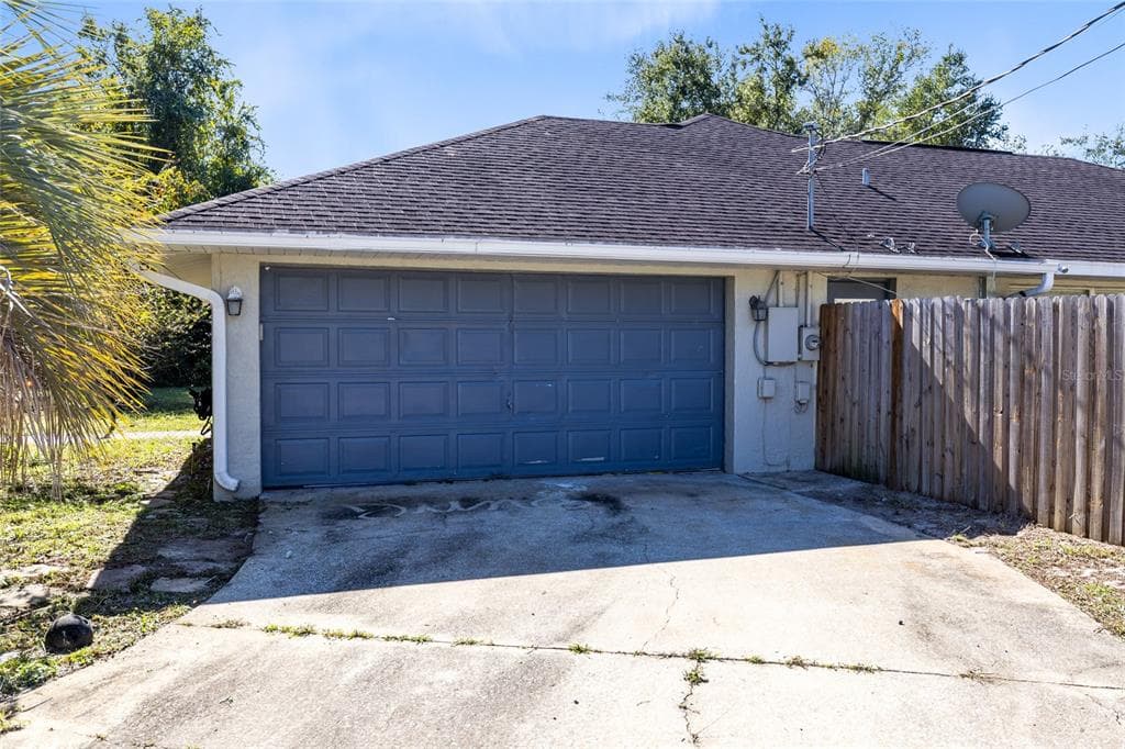 130 LAURIANNE ROAD - Interior/Exterior Photo 3 - DEBARY, FL