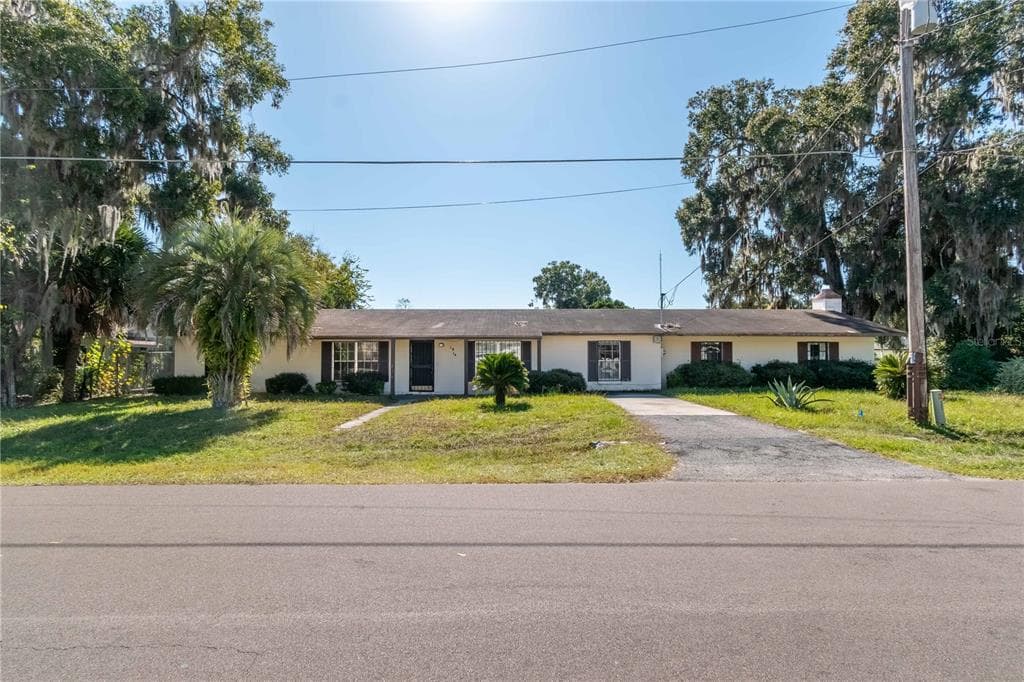 1914 SW 3RD STREET - 4bd/2ba - $165,000 - OCALA, FL