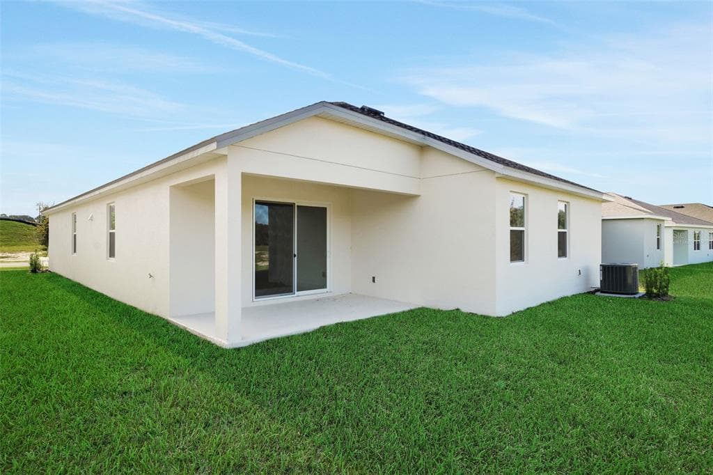 748 SUNSHOWER DRIVE - Interior/Exterior Photo 3 - LADY LAKE, FL