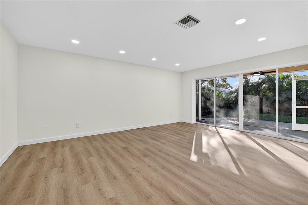 5833 25TH STREET S - Interior/Exterior Photo 4 - ST PETERSBURG, FL