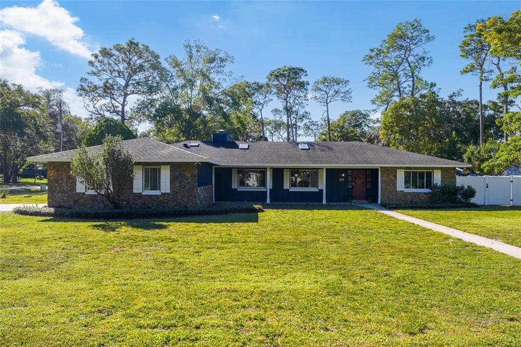 1408 W MARVIN STREET - 3bd/2ba - $569,000 - LONGWOOD, FL