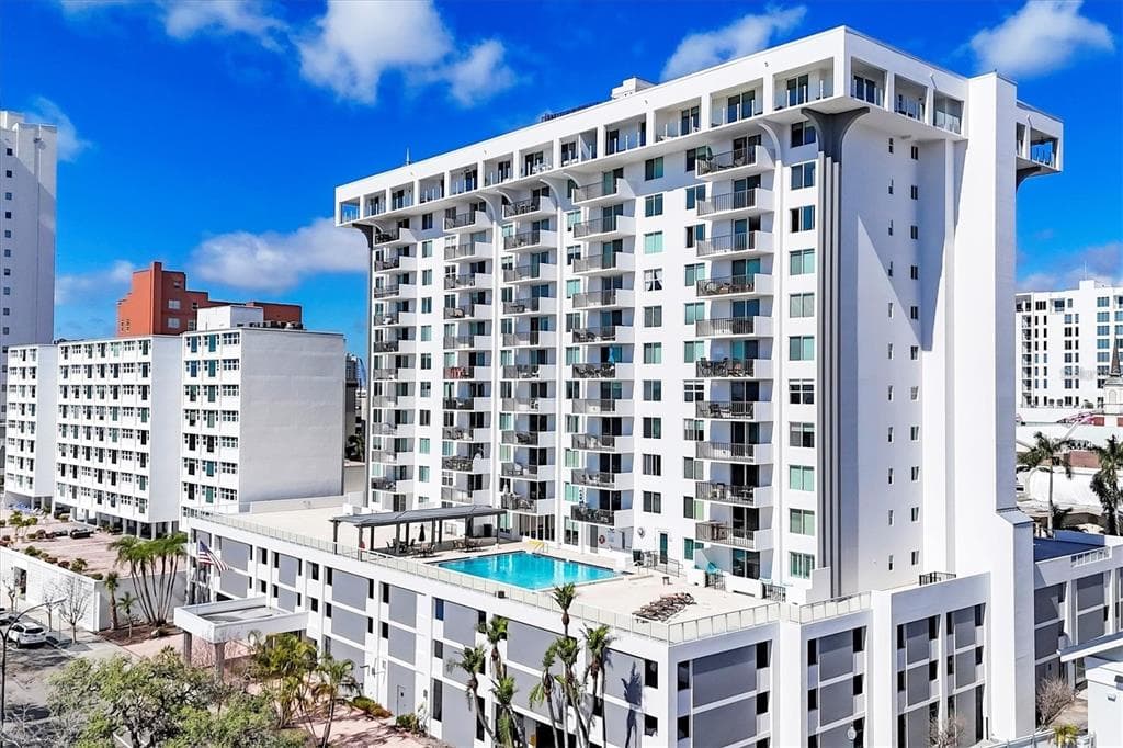 101 S GULFSTREAM AVE UNIT 9C - 1bd/2ba - $485,000 - SARASOTA, FL