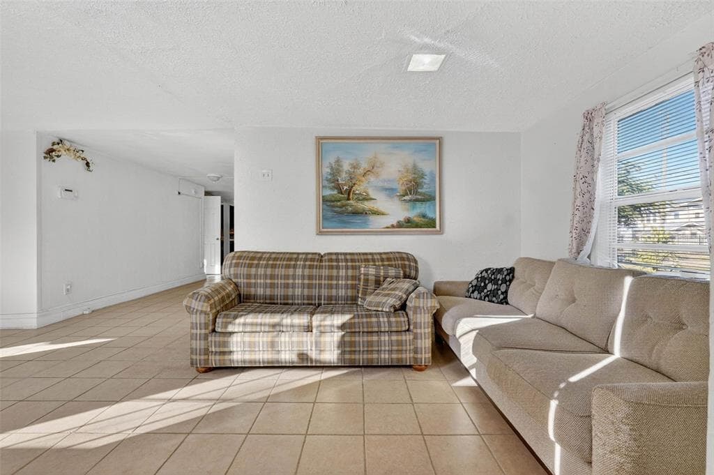 229 NE AVENUE B - Interior/Exterior Photo 5 - WINTER HAVEN, FL