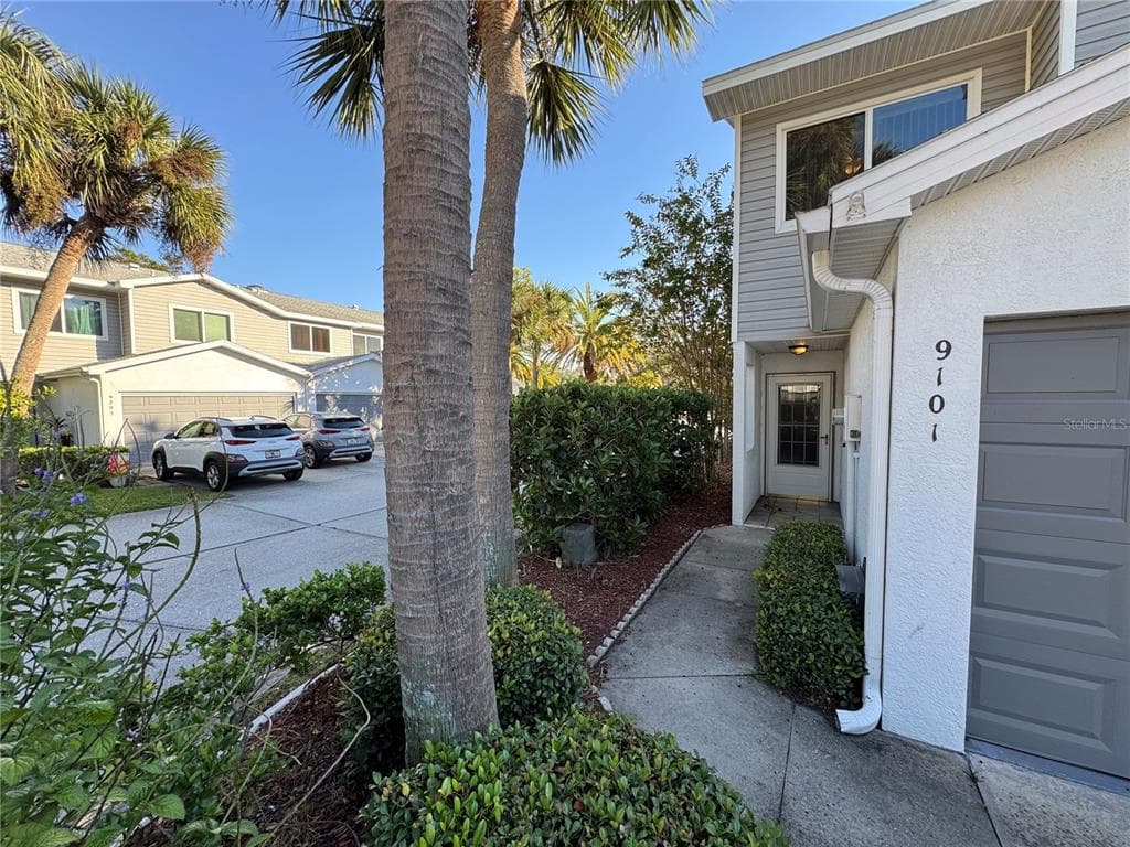 9101 JAKES PATH - Interior/Exterior Photo 2 - LARGO, FL