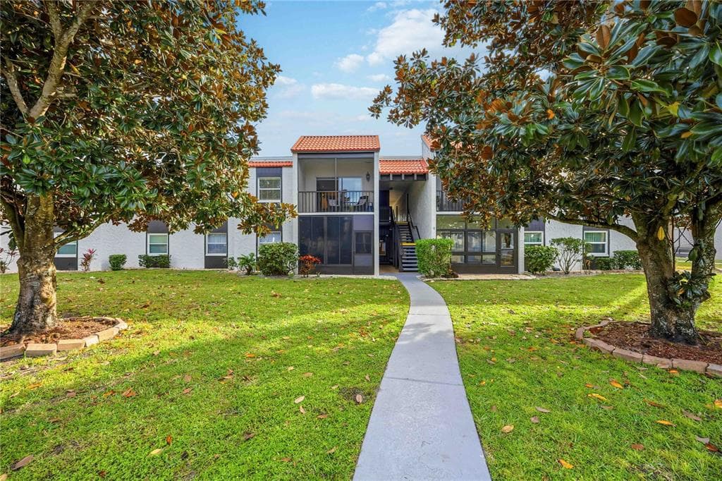 3227 BENEVA ROAD UNIT 201