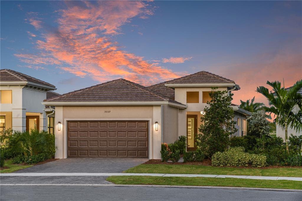 18352 ROCKPORT PLACE - 2bd/2ba - $504,990 - LAKEWOOD RANCH, FL