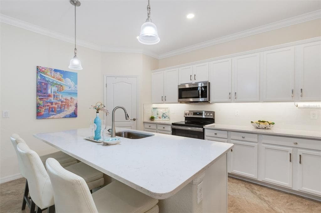 19317 NEARPOINT DRIVE - Interior/Exterior Photo 2 - VENICE, FL