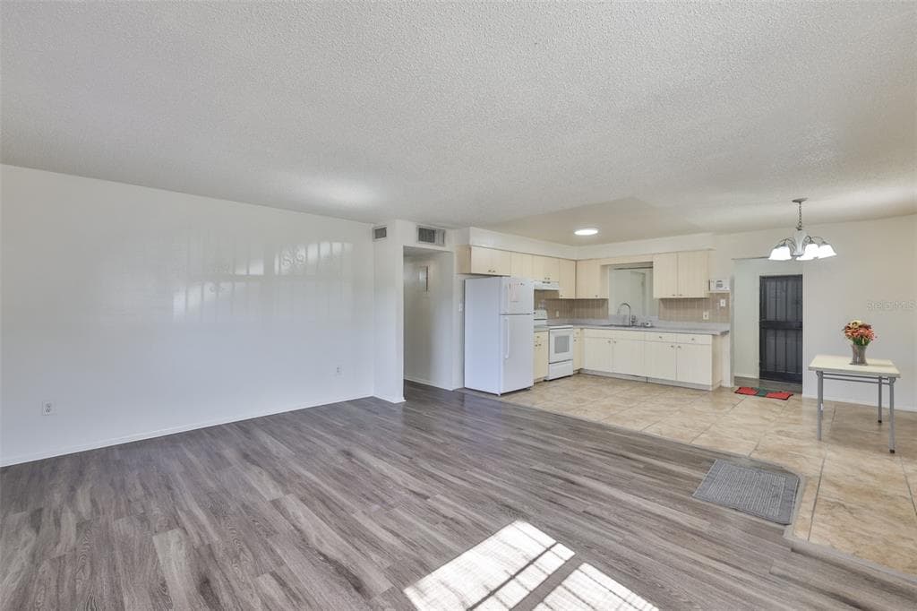 3504 E FRIERSON AVENUE - Interior/Exterior Photo 3 - TAMPA, FL