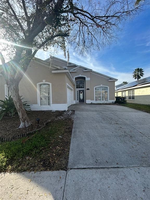 434 CASTLEMAIN CIRCLE - 5bd/3ba - $400,000 - DAVENPORT, FL