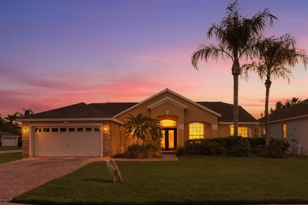 148 BELFRY DRIVE - 5bd/3ba - $520,000 - DAVENPORT, FL