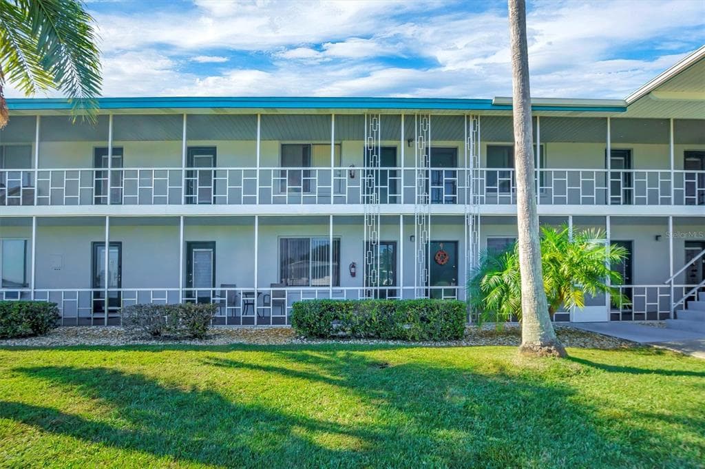 1600 W LAKE PARKER DRIVE UNIT D5 - Interior/Exterior Photo 2 - LAKELAND, FL