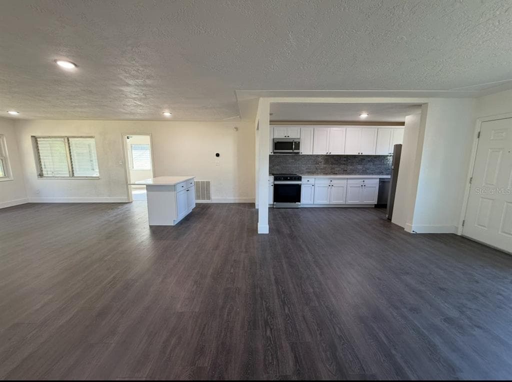 2734 19TH STREET S - Interior/Exterior Photo 4 - ST PETERSBURG, FL