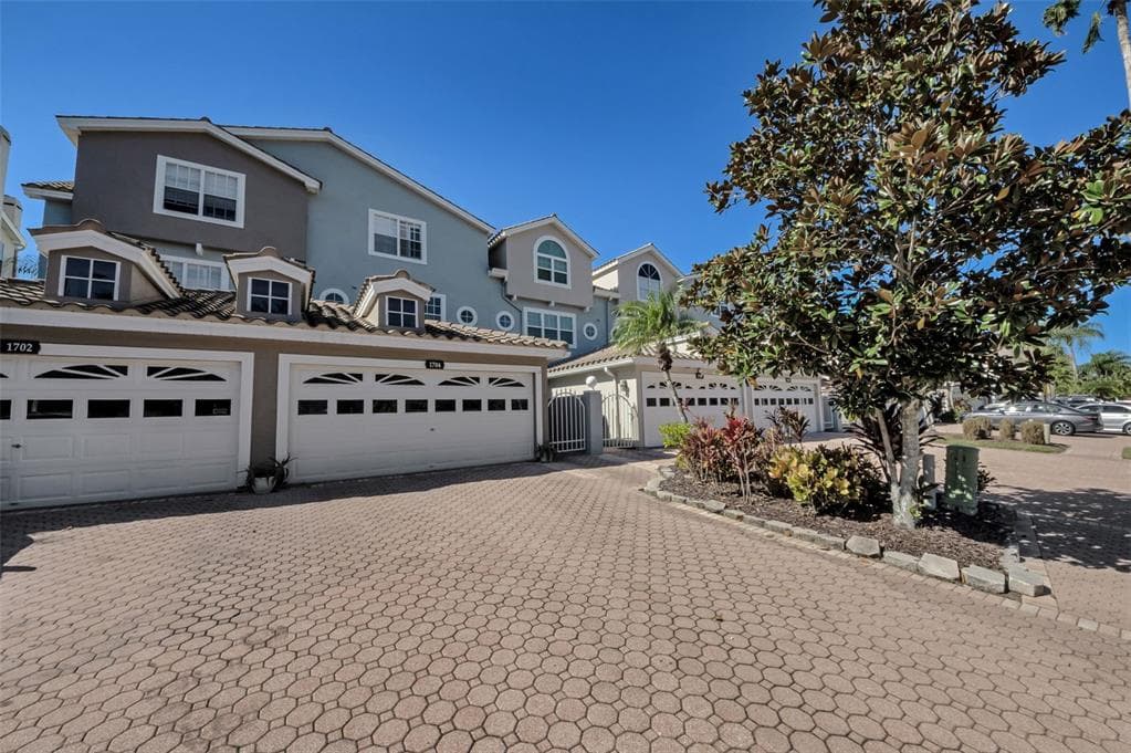 1704 LAGO VISTA BOULEVARD - Interior/Exterior Photo 3 - PALM HARBOR, FL