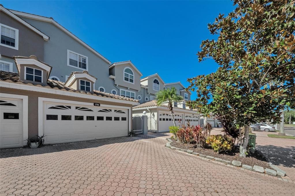 1704 LAGO VISTA BOULEVARD - Interior/Exterior Photo 4 - PALM HARBOR, FL