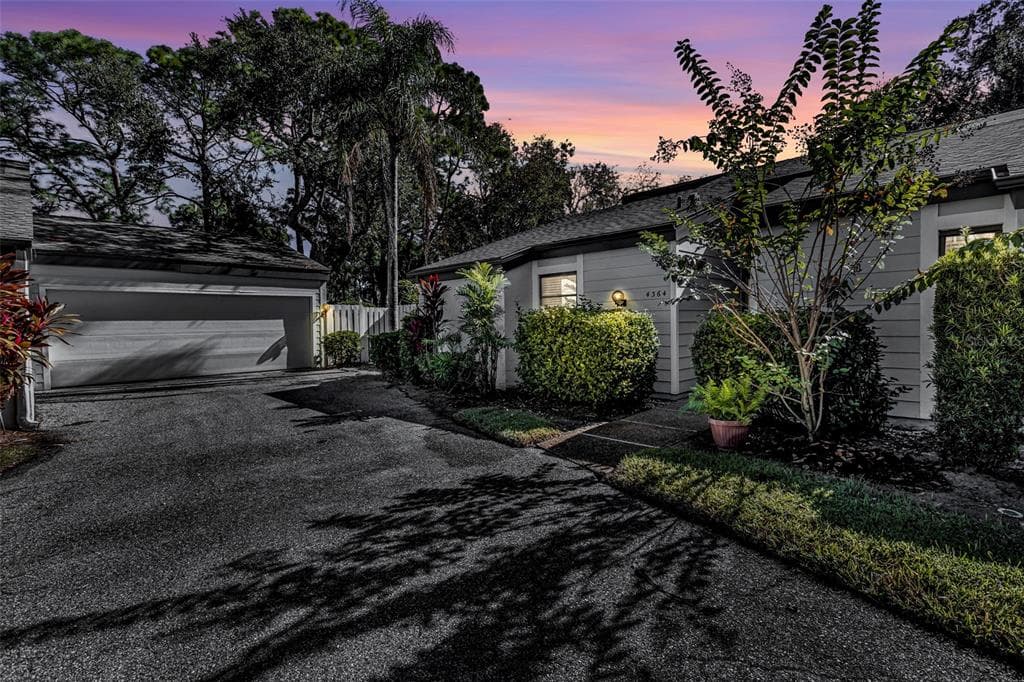 4364 WOODMANS CHART UNIT 142 - Interior/Exterior Photo 2 - SARASOTA, FL