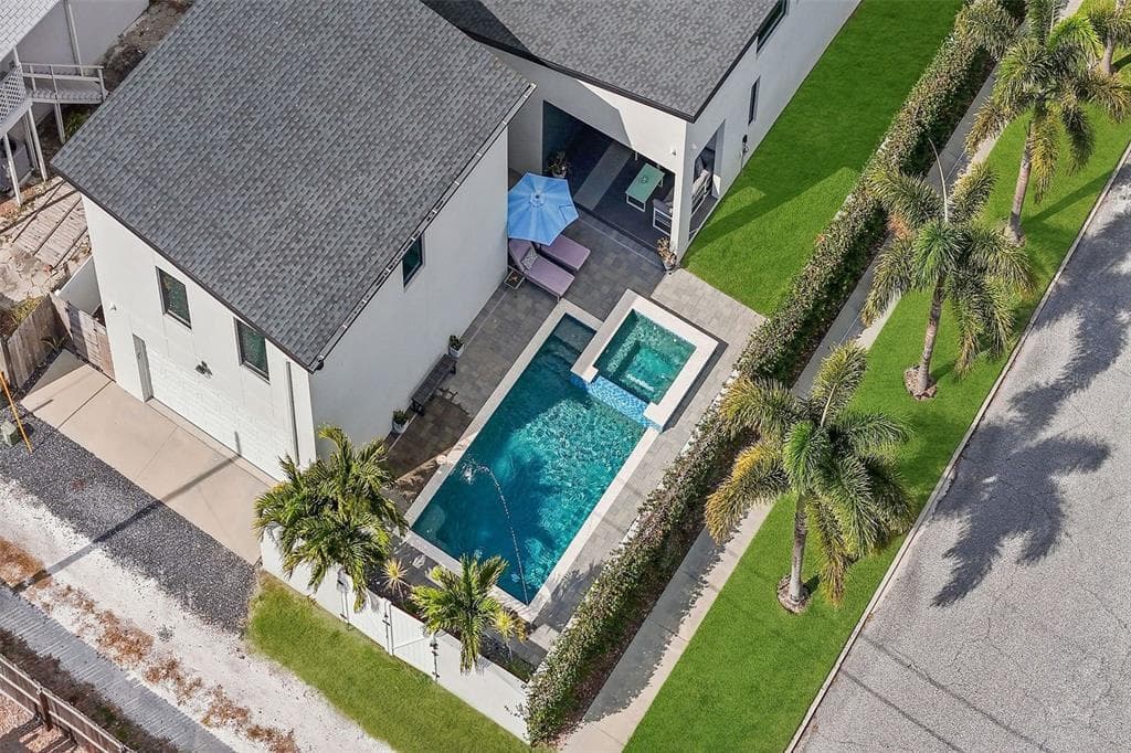 2500 4TH AVENUE S - Interior/Exterior Photo 5 - ST PETERSBURG, FL