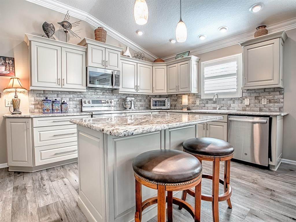 3632 UKULELE STREET - Interior/Exterior Photo 4 - THE VILLAGES, FL