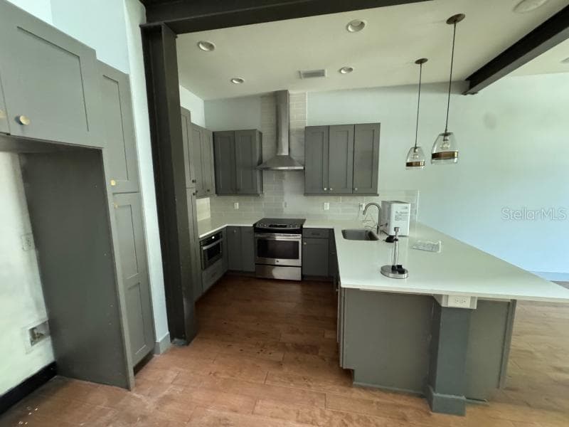 4244 GAUGE LINE LOOP - Interior/Exterior Photo 5 - TAMPA, FL