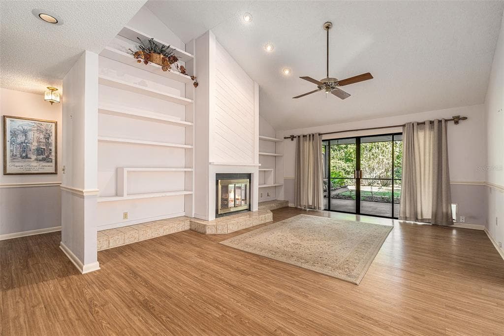 3335 FOXRIDGE CIRCLE - Interior/Exterior Photo 2 - TAMPA, FL