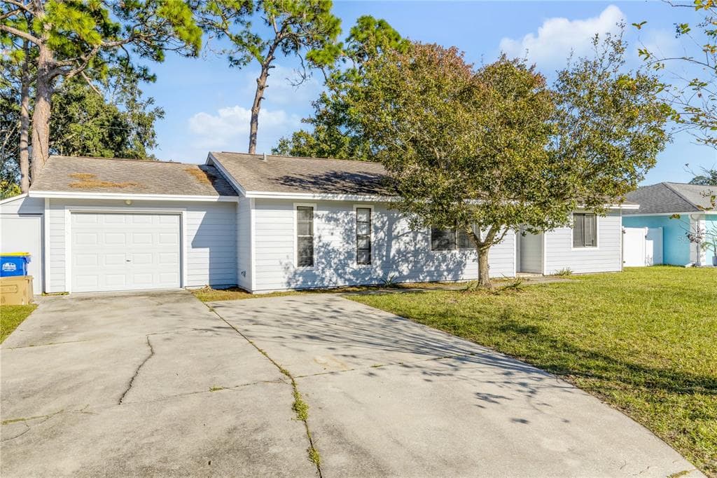 3415 TAMARIND DRIVE - Interior/Exterior Photo 5 - EDGEWATER, FL