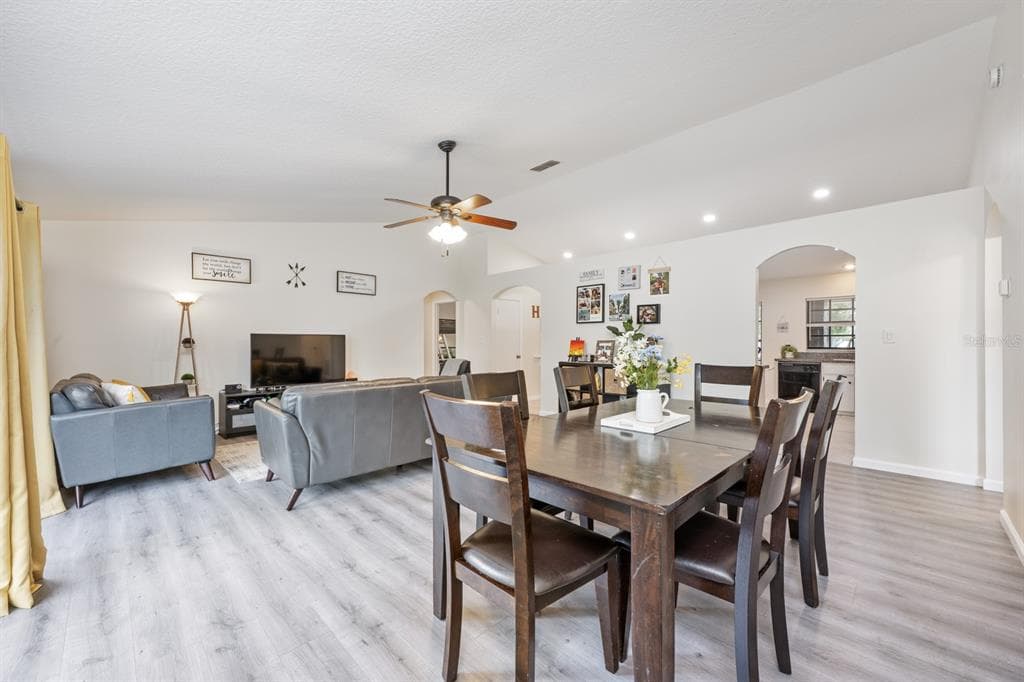 4417 LIPTON COURT - Interior/Exterior Photo 5 - ORLANDO, FL