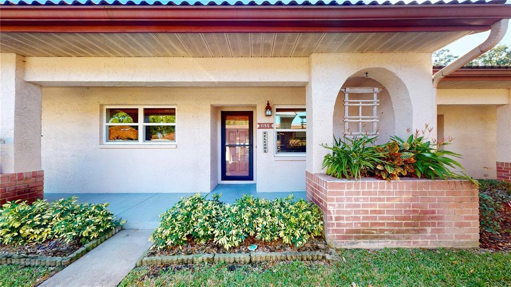 1155 MONTROSE PLACE - 2bd/2ba - $210,000 - DUNEDIN, FL