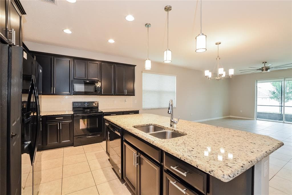 1178 MERION DRIVE - Interior/Exterior Photo 5 - MOUNT DORA, FL