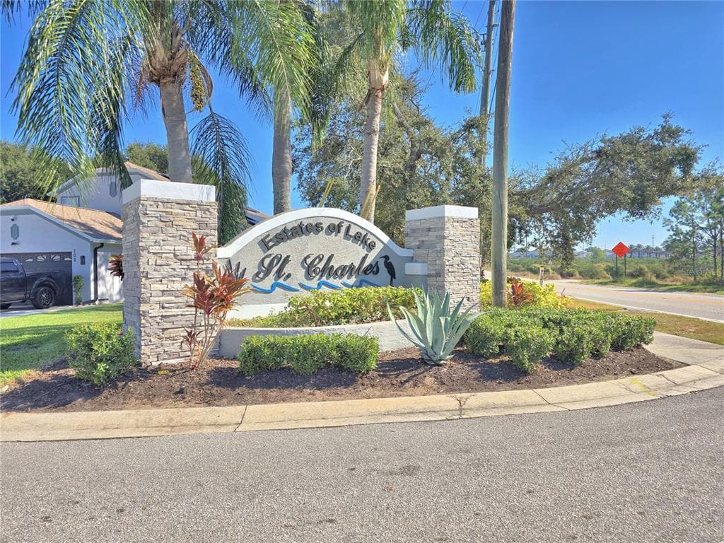 422 DELANCEY DRIVE - Interior/Exterior Photo 3 - DAVENPORT, FL